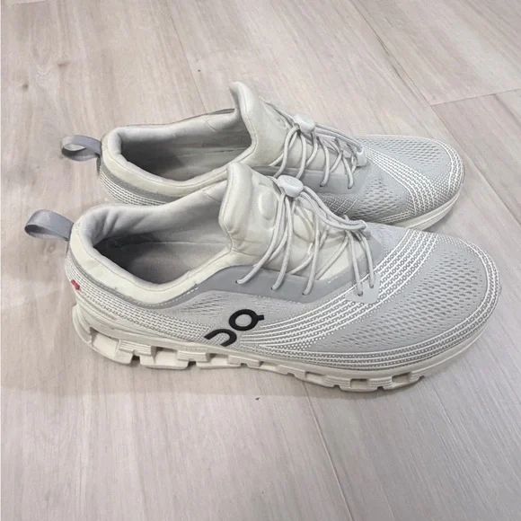 On Running Cloud X Z5 Sneakers ice/Cream Colorway Size: 11